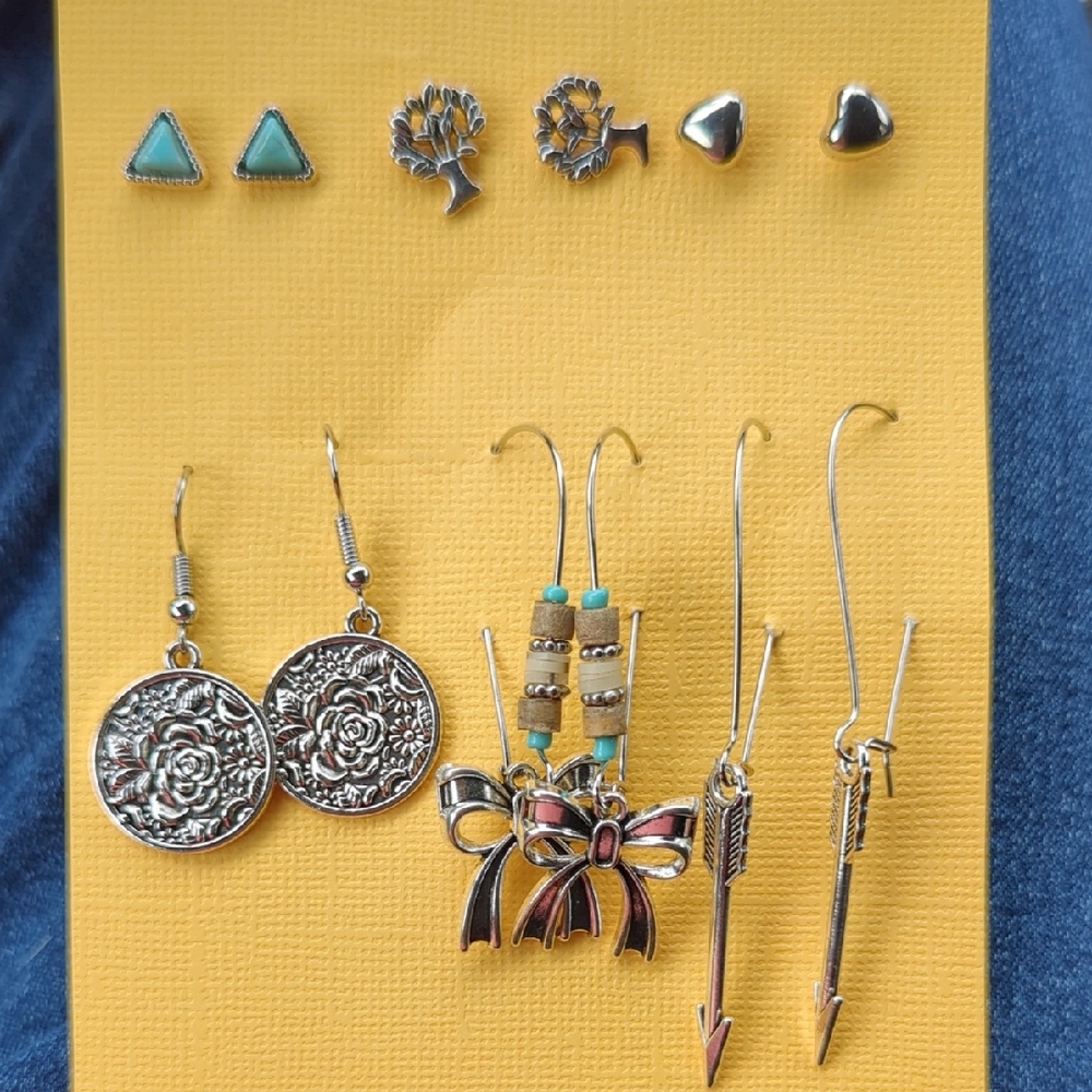 Silver Tone And Turquoise Style Earrings Set